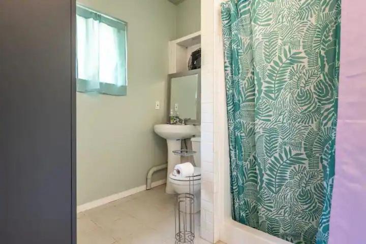 Pool - Entire Guest - Private Entrance Homestay San Diego